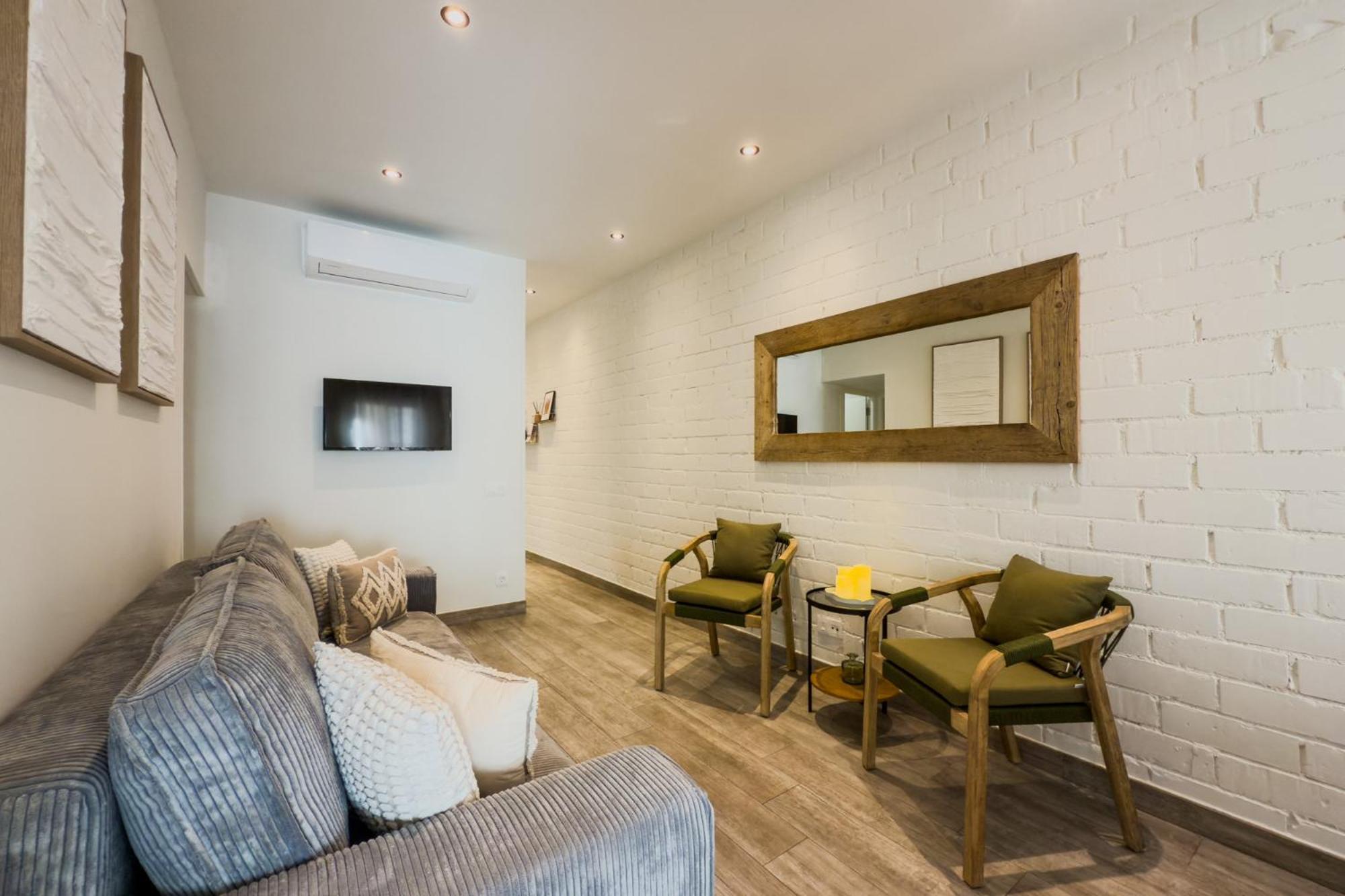 Novus Homes Barcelona Santa Eulalia L’Hospitalet de Llobregat Zewnętrze zdjęcie